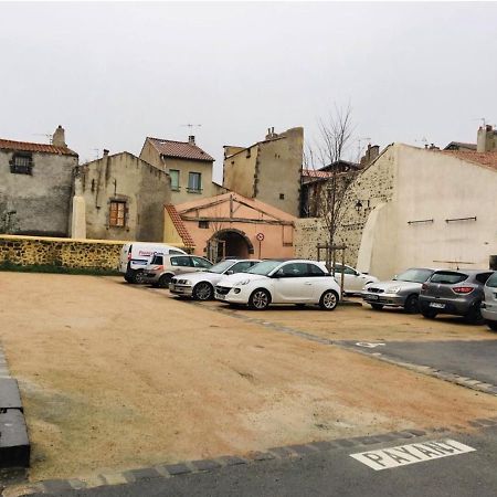 Location F1 Neuf Centre Historique Riom Apartment Exterior photo